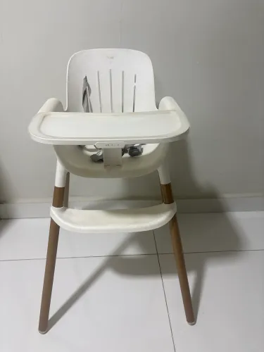 Cadeira de alimentação 