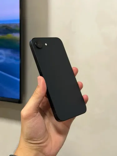 iPhone 16e 256 GB