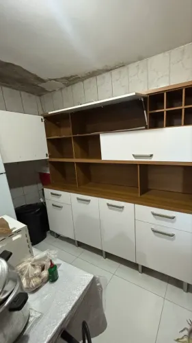 Armário de cozinha em perfeito estado