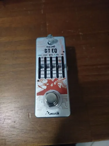 Pedal EQ Amuzik Equalizador de guitarra 