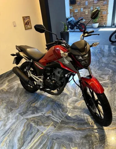 Cg 160 Titan 50 anos 2026 com 2.785 km