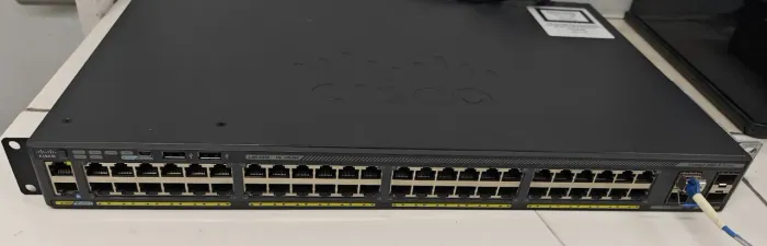 Cisco Catalyst 2960X?48TS?L v2 - 48 portas Gigabit + 4 SFP - LAN Base