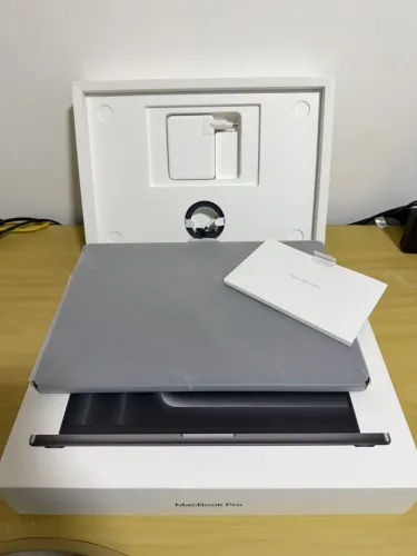 MacBook Pro M3 Max 96gb 4TB 16 Pol. + Apple Care