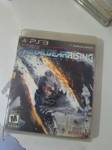 Jogo ps3 metal gear rising