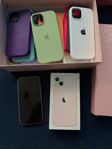 Vende se IPhone 13 128g