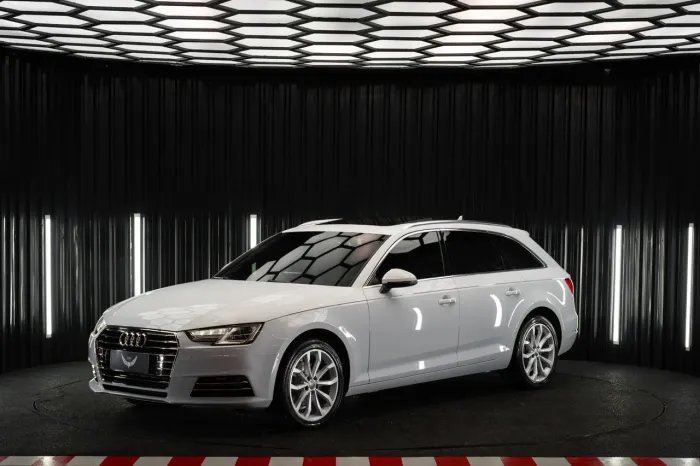 Audi A4 2.0 Avant Ambie. 2.0 16V TFSI S Tron. 2017