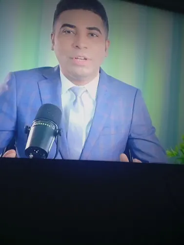 Vendo televisão 