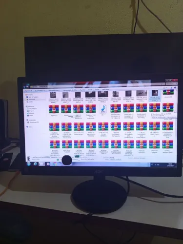 MONITOR AOC OBS NÃO É TELEVISÃO OBS PEQUENA AVARIA NA TELA NÃO INTERFERE NO FUNCIONAMENTO