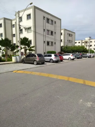 Aluga-se Apartamento no jardim Petrópolis 3 muito bem ventilado de 1 andar. 