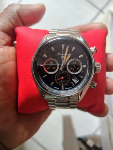 Vendo este relógio Mondaine novinho