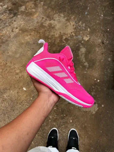 Adidas own the game 3
