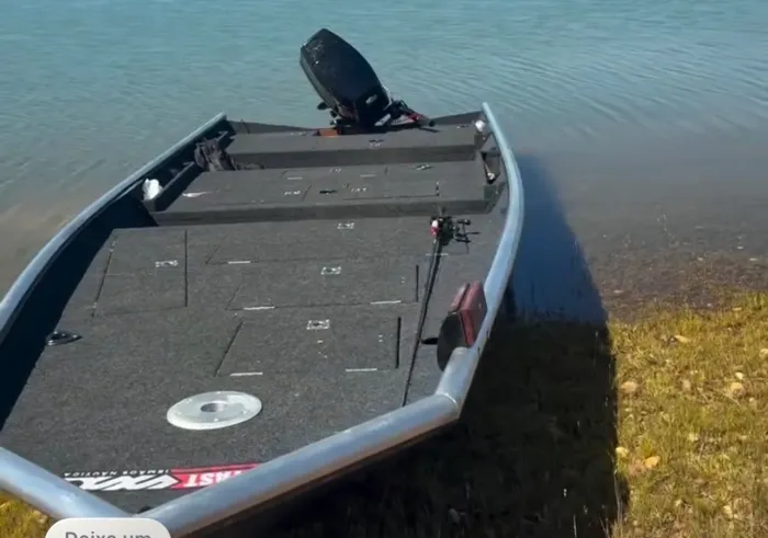BARCO DE PESCA 5.5 metros 