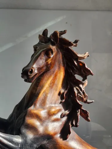 Escultura Cavalo pintada a mão trazida do Egito