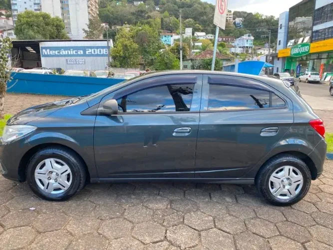 Chevrolet Onix Hatch LT 1.0 8V Flex Power Mec. 4P 2016