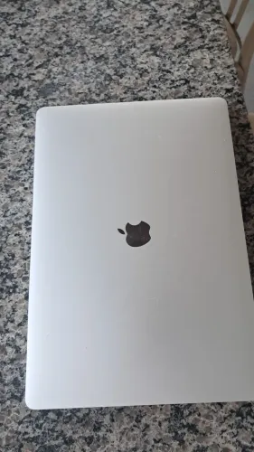 MacBook Pro 2019. 16 polegadas. 32GB RAM 512GB SSD