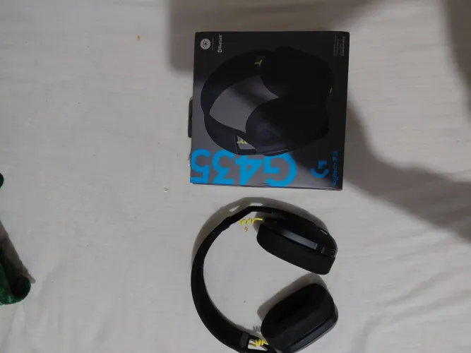 Headset Gamer Logitech G435 Sem Fio - Pouco Usado