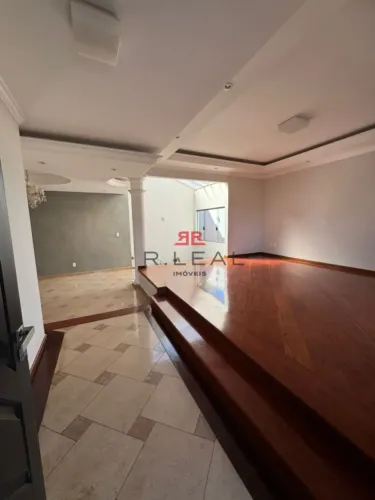 Casa para venda com 350 m² e 4 quartos (suítes) em Samambaia Parque Residencial, Bauru - S
