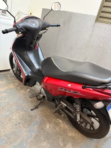 Biz 110 vermelha 2017