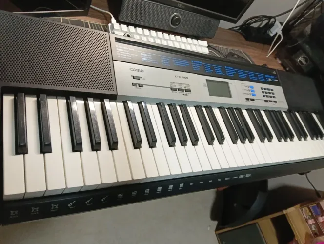 Teclado Casio CTK-1550 (aceito ofertas)