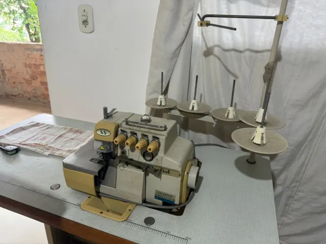 Máquina de costura Industrial 