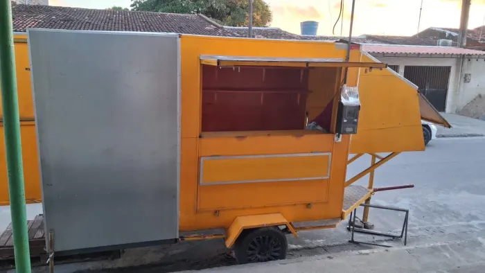 TRAILER A VENDA