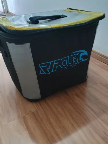 Bolsa térmica/cooler RIP CURL 40l
