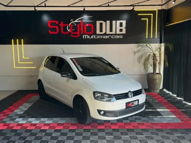 Volkswagen Fox 1.0 MI Total Flex 8V 5P 2013