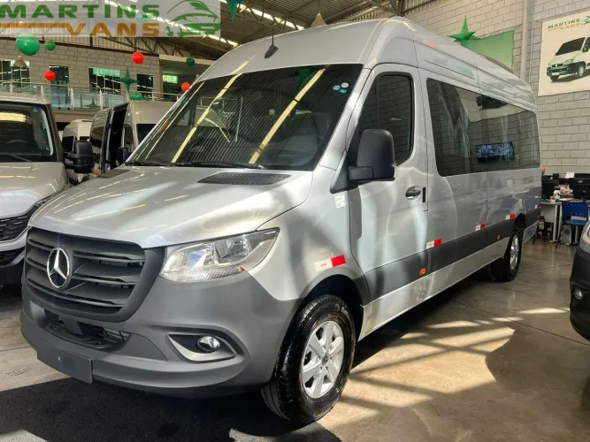 SPRINTER 417 2026 EXTRA LONGA 20 LUGARES EXECUTIVA ZERO KM PRATA 2025/2026