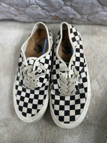 Tênis Vans quadriculado 