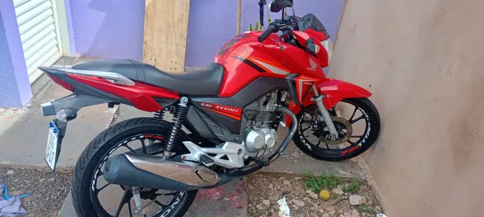 Titan 160