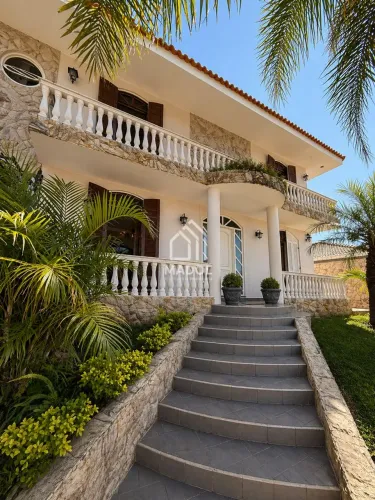 Sobrado mobiliado para locação | Bairro Uvaranas | R$ 13.000,00.