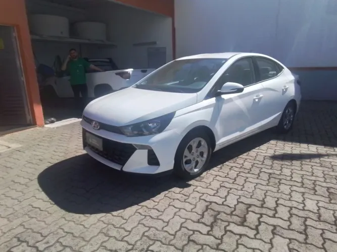 Hyundai HB20S Comfort Plus 1.0 TB Flex 12V Mec. 2025
