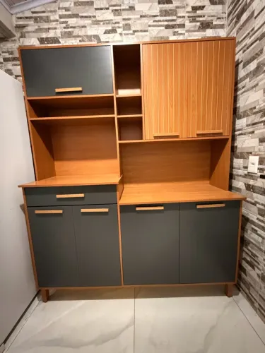 Armário semi novo