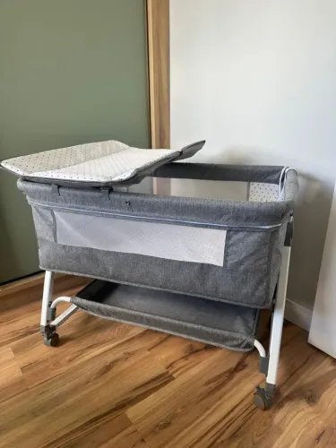Berço Moisés Portátil com balanço, ajuste e armazenamento <br><br>R$ 450,00