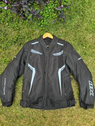 Jaqueta motociclista X11 - Feminina
