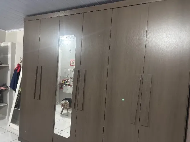 Doação de tapete , guarda roupa, filtro de água