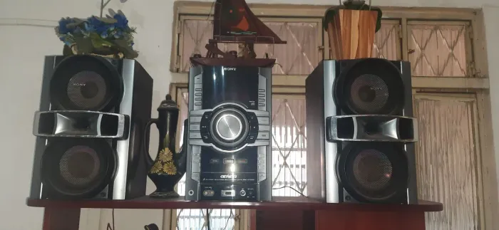 Mini system Sony genezi. Completo!! Com caixa sub wofer.