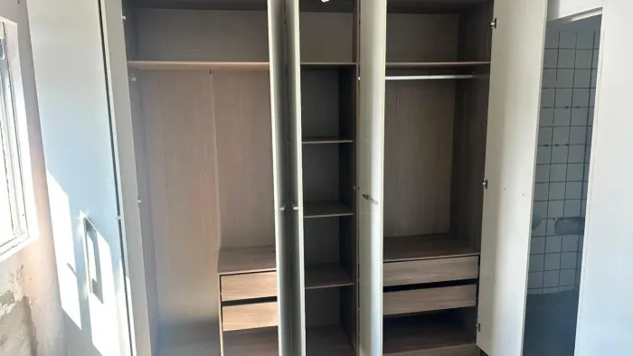 Guarda-roupa de casal