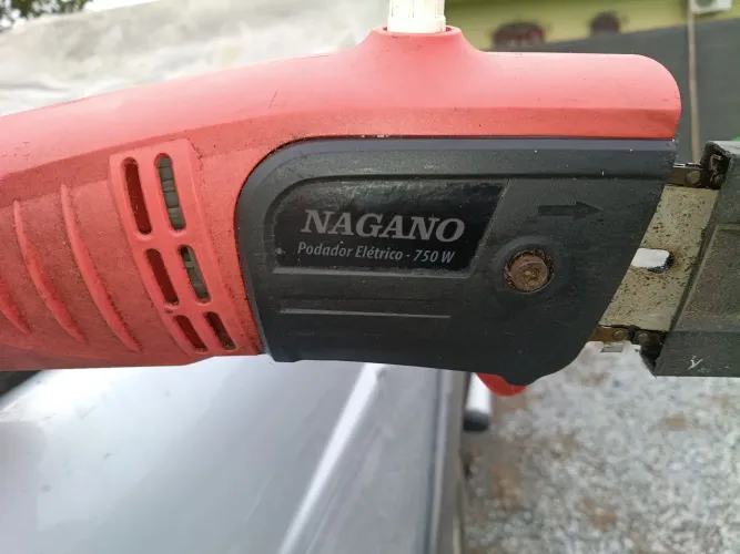 Podador elétrico com cabo extensivo 