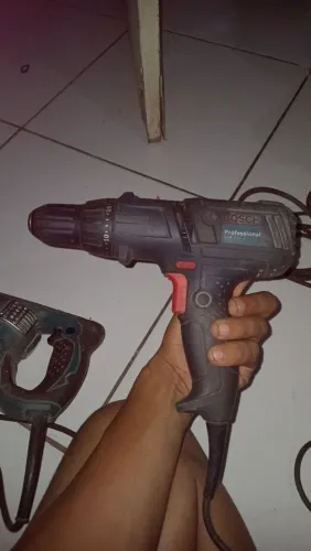 Furadeira bosch 