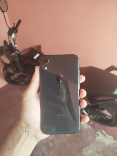 IPHONE XR 64GB