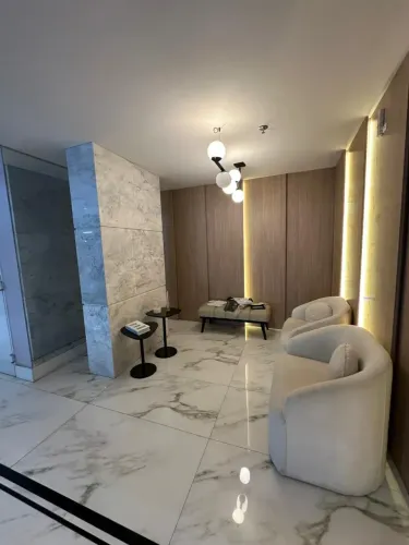 Apartamento Semi-Mobiliado com 2 Suítes em Itapema-SC
