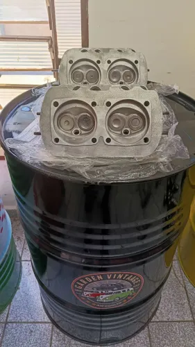 Par de Cabeçotes VW Kombi Fusca Brasília 1600c 8 aletas e 6 aletas