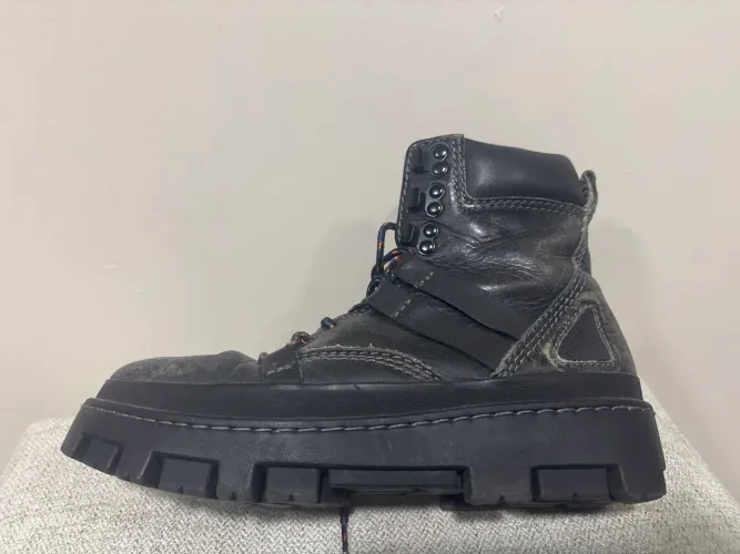 Bota Diesel