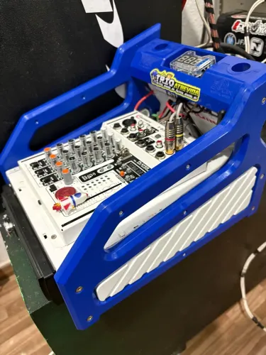 Rack móvel som automotivo