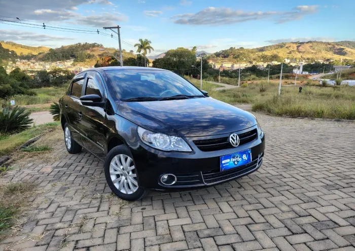 Volkswagen Voyage Comf/highli. 1.6 MI T.flex 8V 4P 2013
