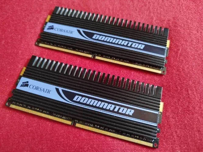 Memória Ram Corsair Dominator 2gb 2048mb 1066mhz Ddr2 - AVALIO TROCA