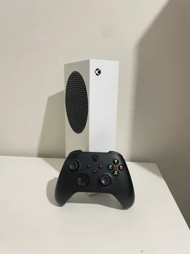Xbox series s - 512 gb SSD - COMPLETO