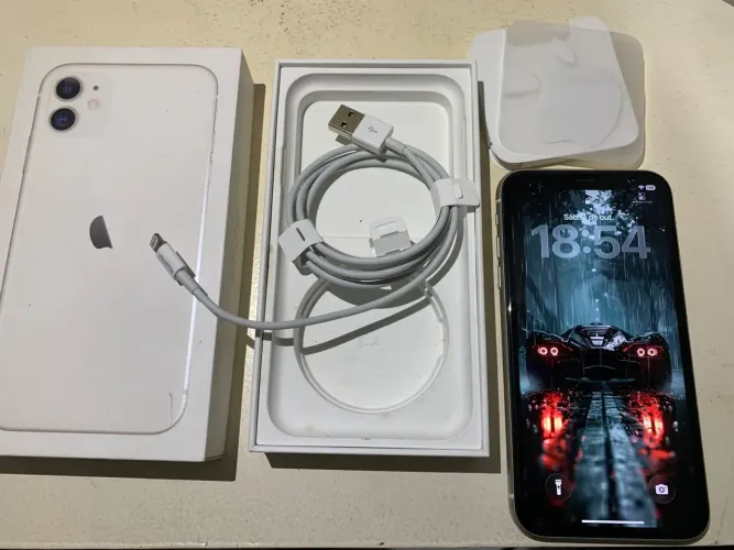 Iphone 11 impecável