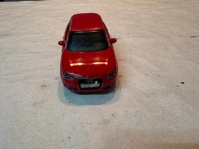 Carrinho Audi A1 Burago 1/43 - usados sucata - leia